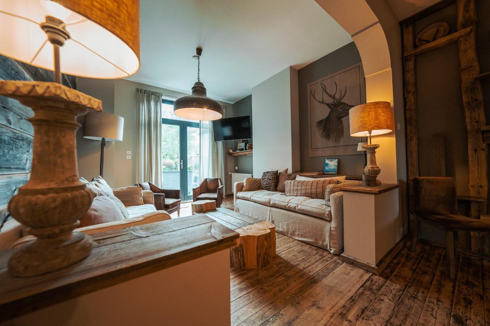 Oustalet Spa Luaran gambar